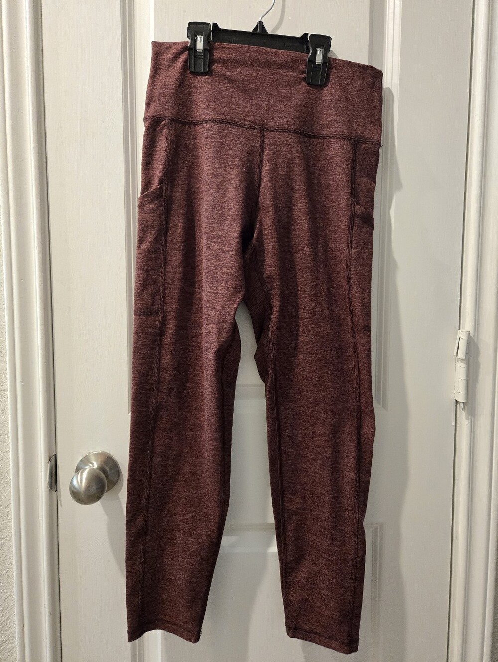 Women's Aerie Chill Play Move Athletic Plum Colored Leggings. Large.